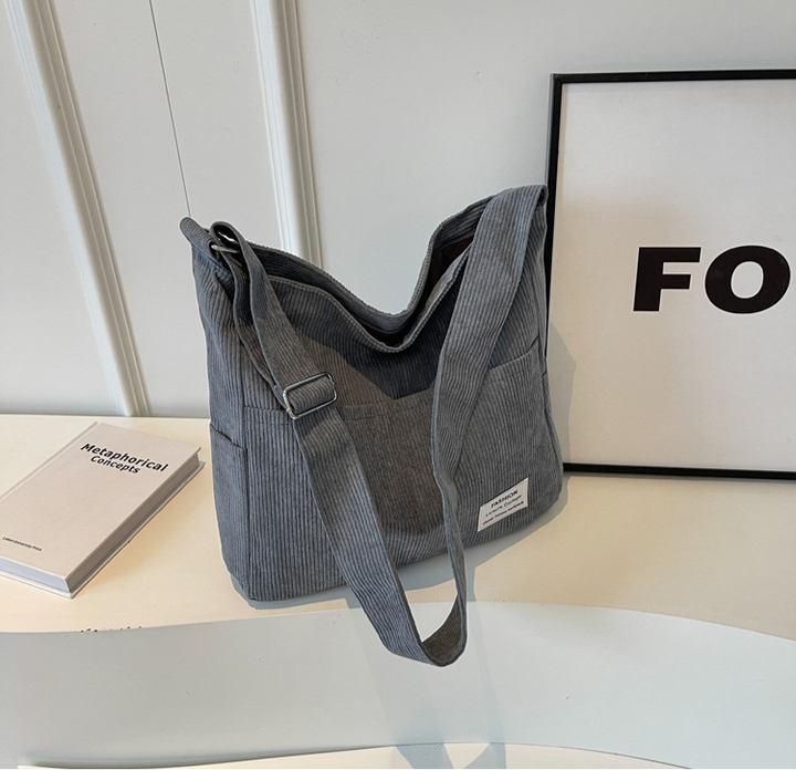 Fashion Canberra I Yana Shoulder Bag