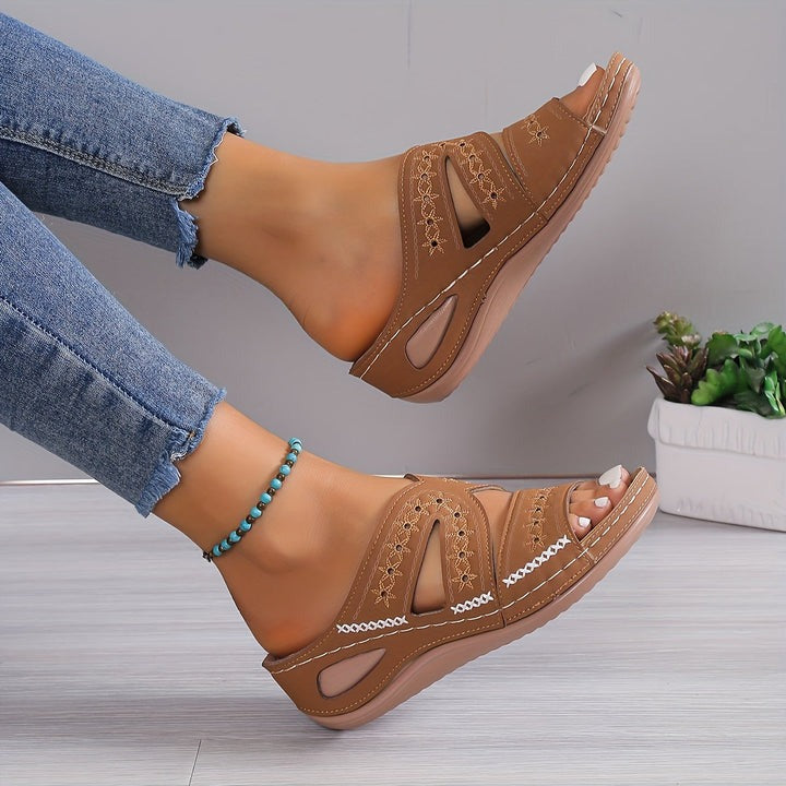 Fashion Canberra I Noëlla Orthopedic Sandals