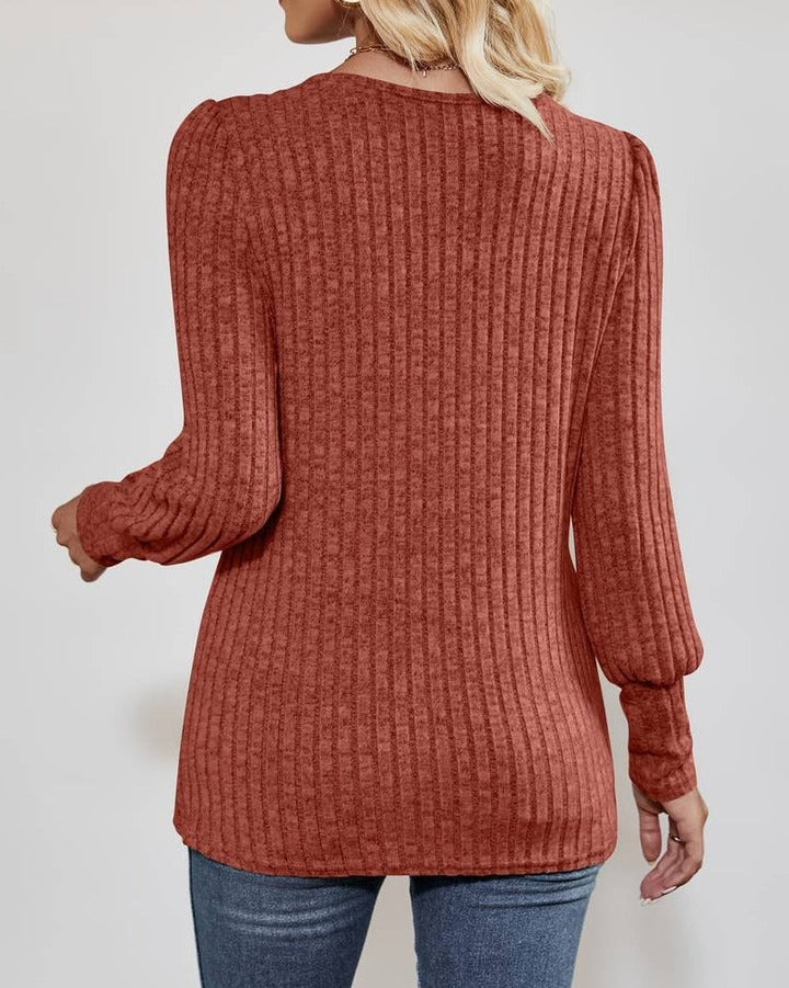 Fashion Canberra I Milea Chic Top With Square Collar